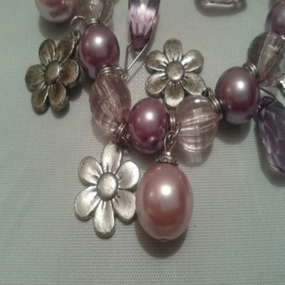 Trevi Petal Pastel Daisy Bracelet Lilac Purple beads