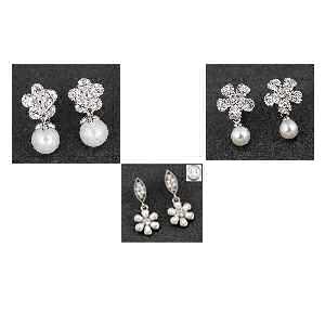 Selection of equilibrium Jewellery Pearl Flower Earrings