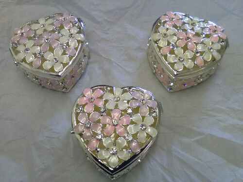 Jewellery Trinket Box Heart Shaped Daisy Flowers